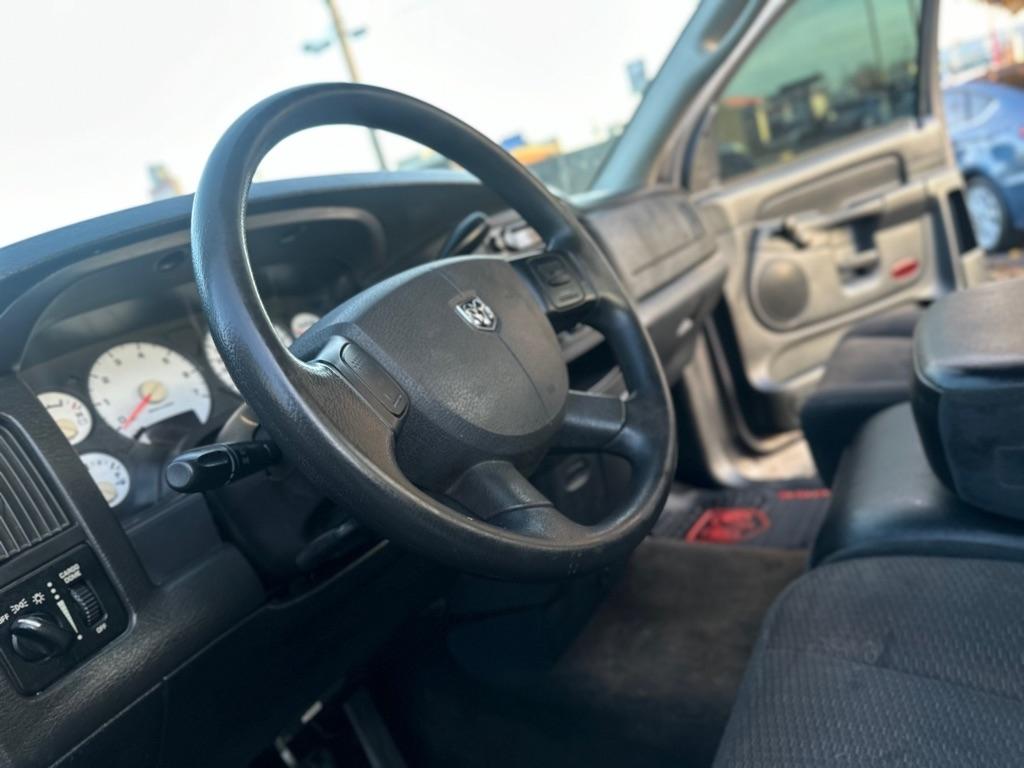 Dodge Ram 1500 ST 2WD 2004