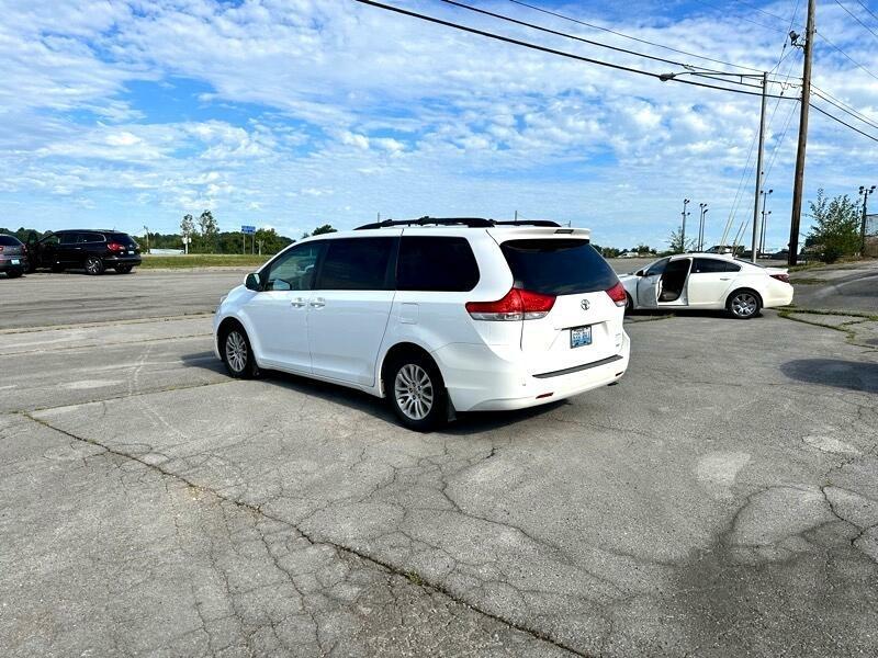 Toyota Sienna XLE FWD 8-Passenger V6 2014