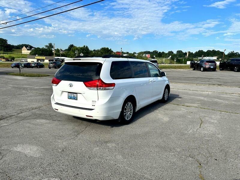 Toyota Sienna XLE FWD 8-Passenger V6 2014