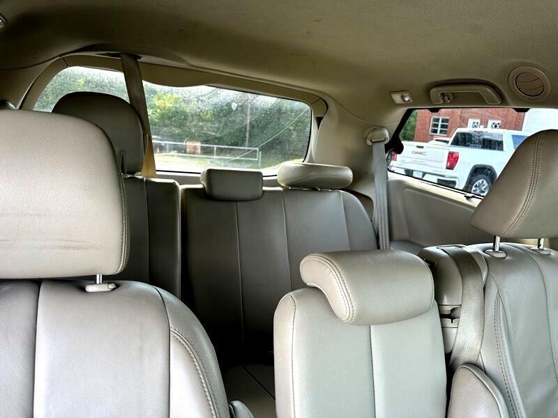 Toyota Sienna XLE FWD 8-Passenger V6 2014