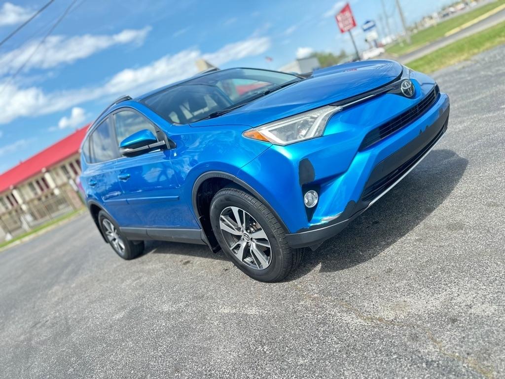 Toyota RAV4 XLE AWD 2017