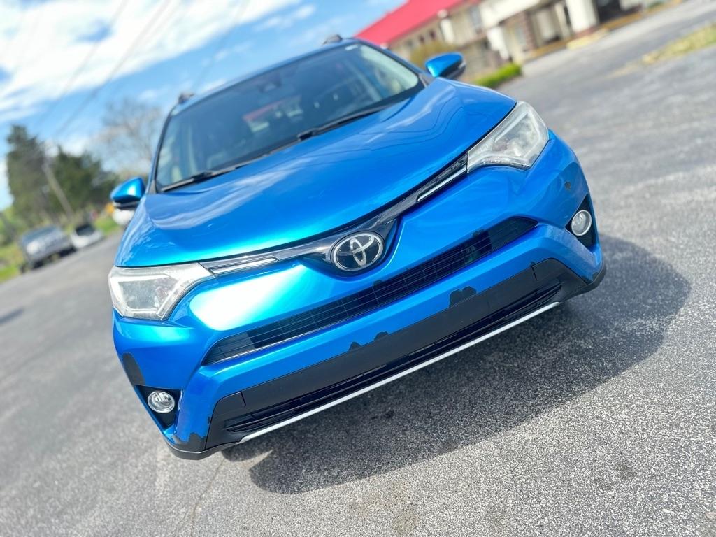 Toyota RAV4 XLE AWD 2017