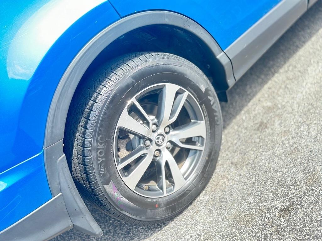 Toyota RAV4 XLE AWD 2017