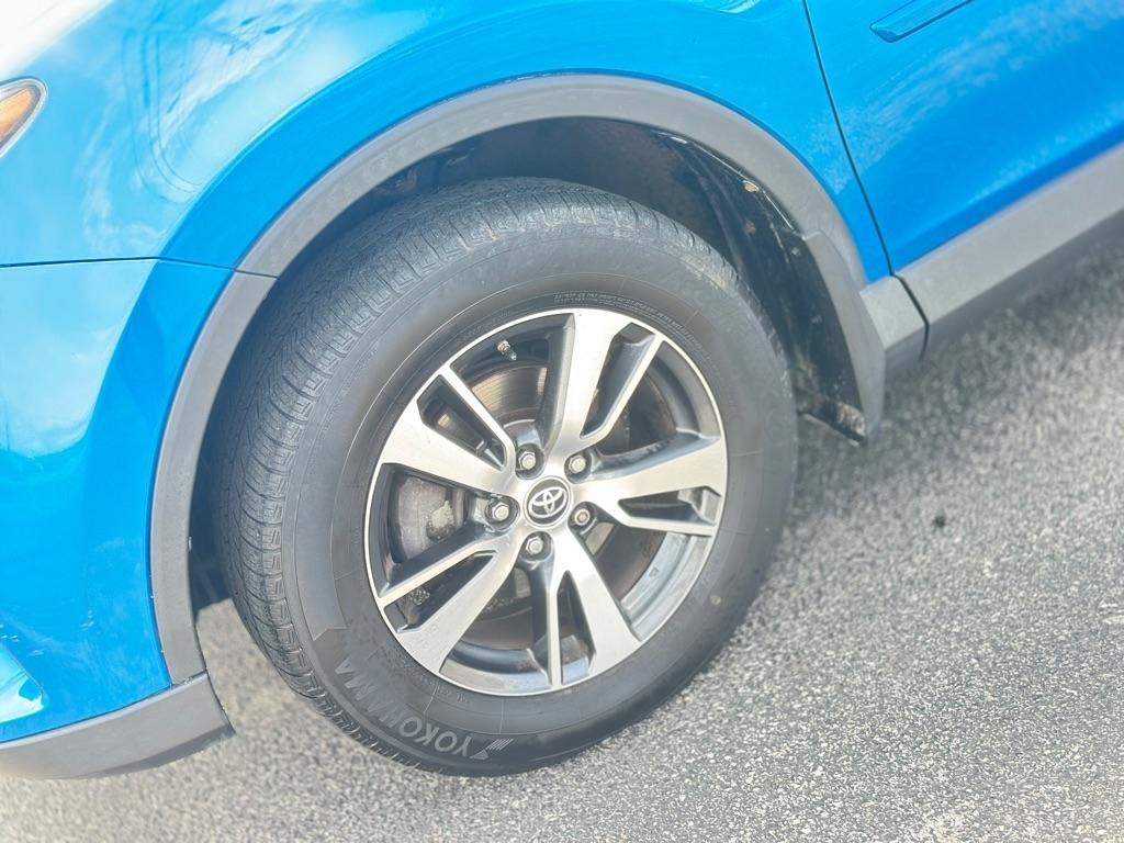 Toyota RAV4 XLE AWD 2017