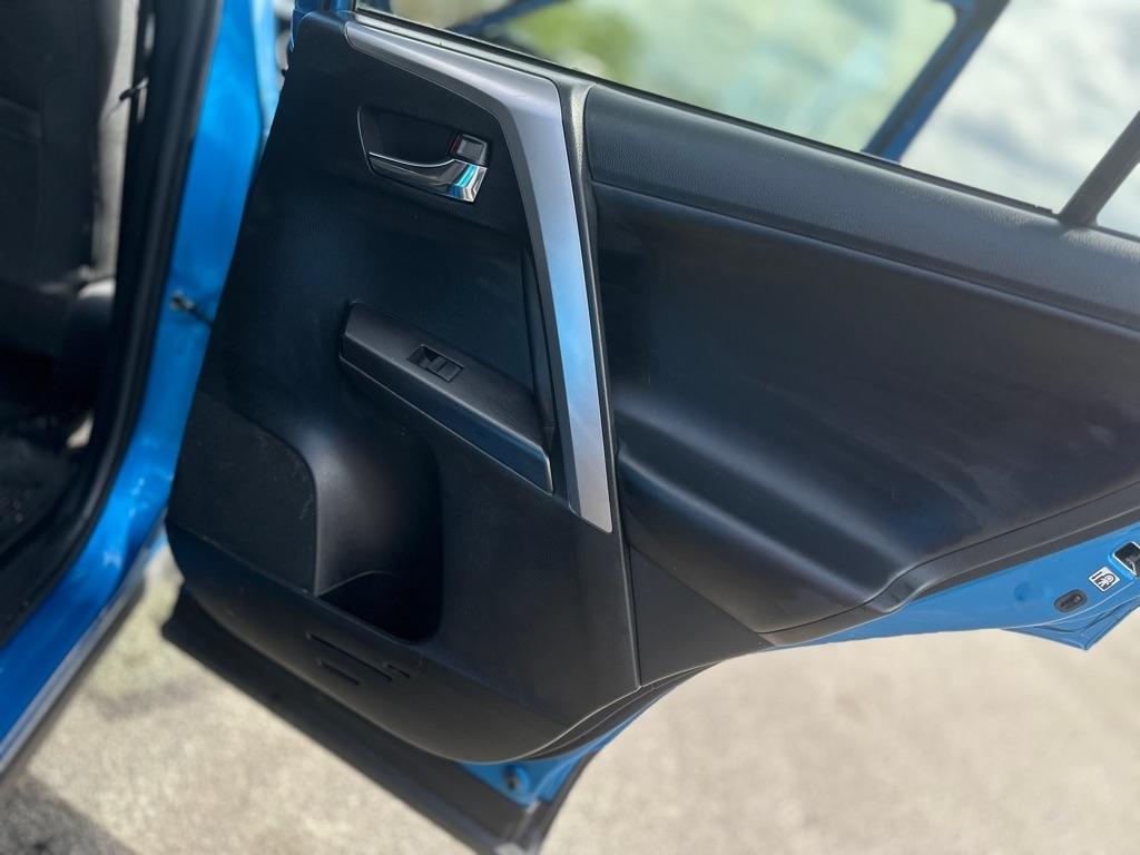 Toyota RAV4 XLE AWD 2017