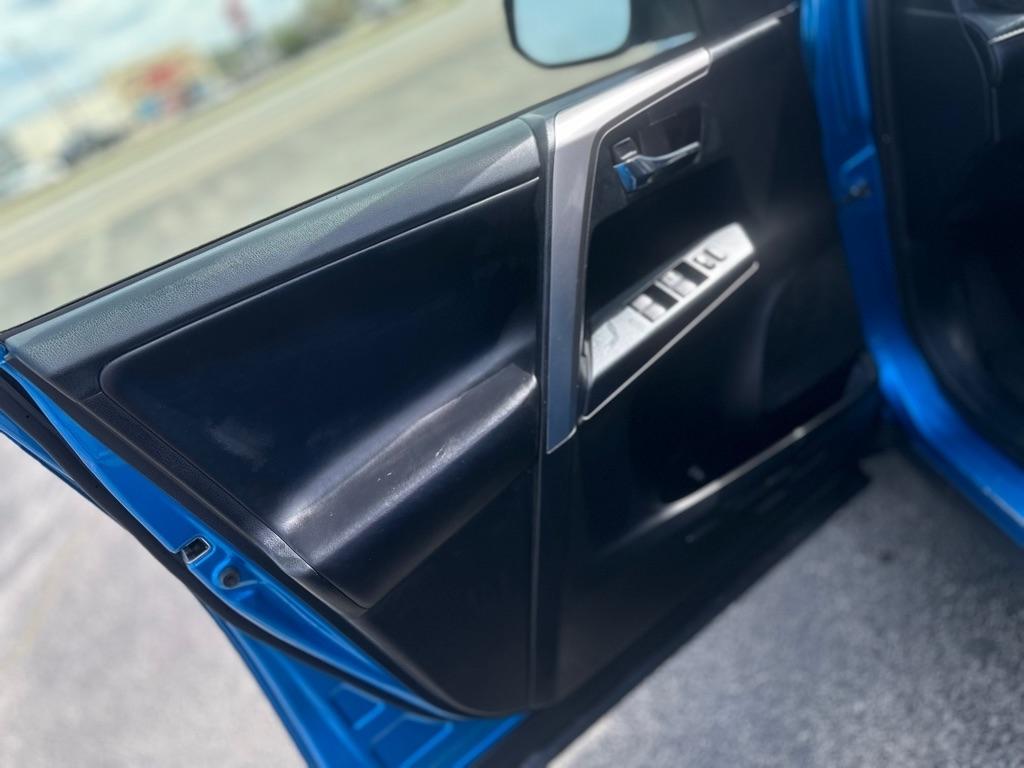 Toyota RAV4 XLE AWD 2017