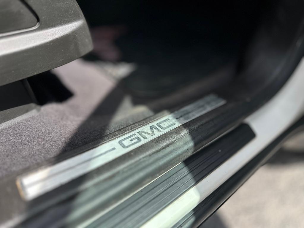 GMC Acadia SLT-1 AWD 2012