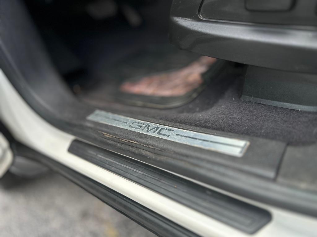 GMC Acadia SLT-1 AWD 2012