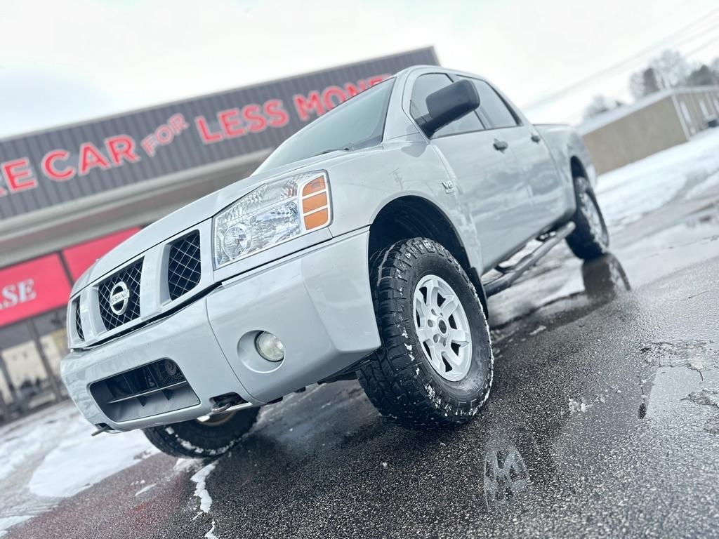 Nissan Titan XE Crew Cab 4WD 2004