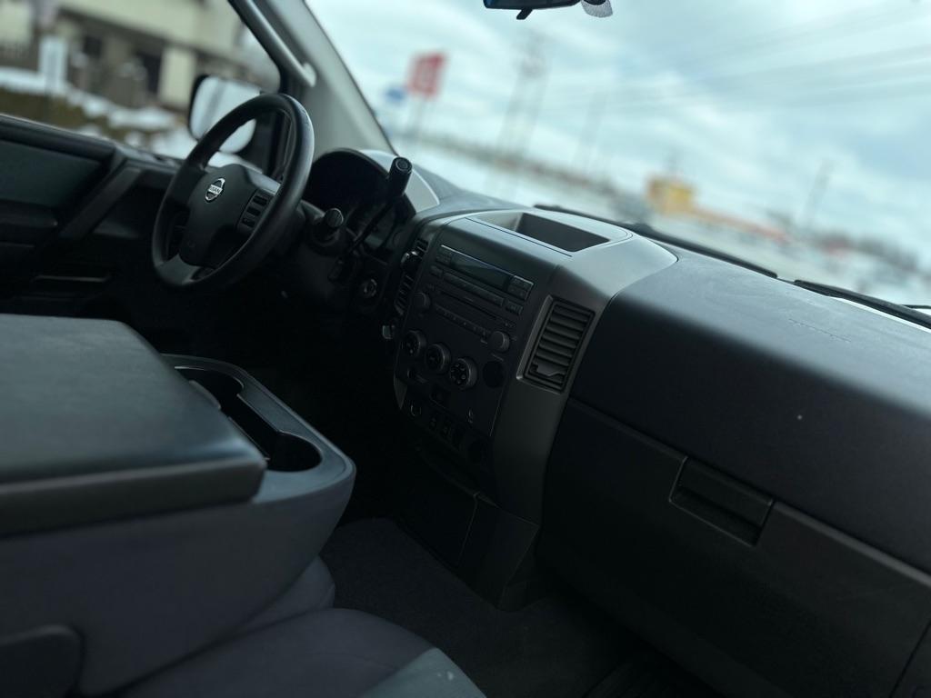 Nissan Titan XE Crew Cab 4WD 2004