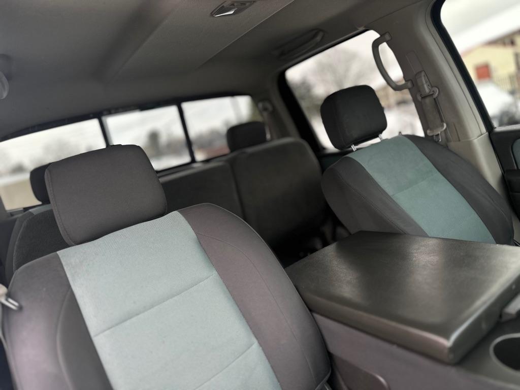 Nissan Titan XE Crew Cab 4WD 2004