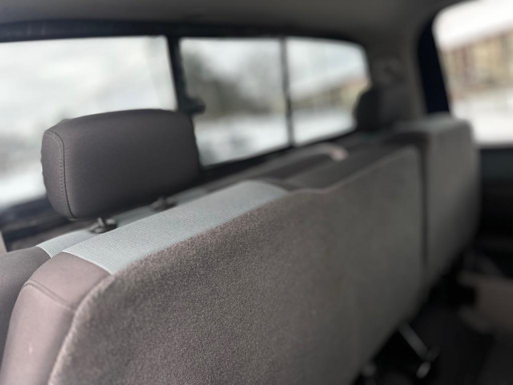 Nissan Titan XE Crew Cab 4WD 2004