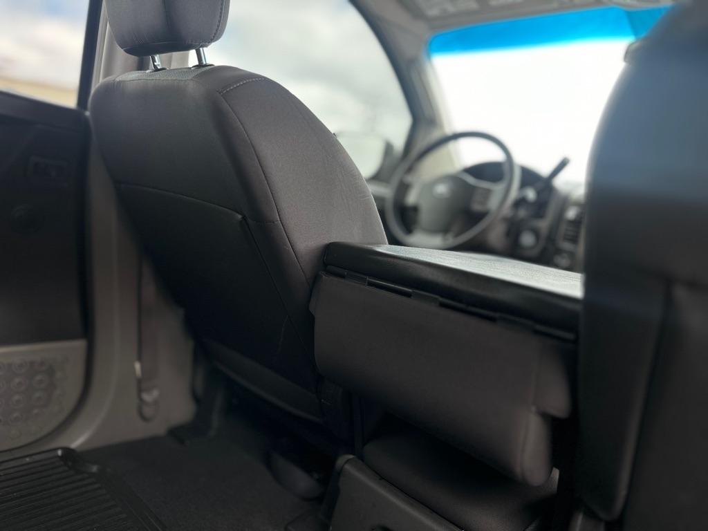 Nissan Titan XE Crew Cab 4WD 2004
