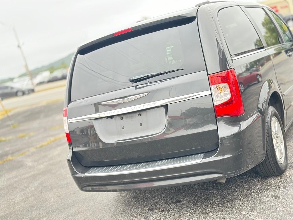 Chrysler Town & Country Touring 2012