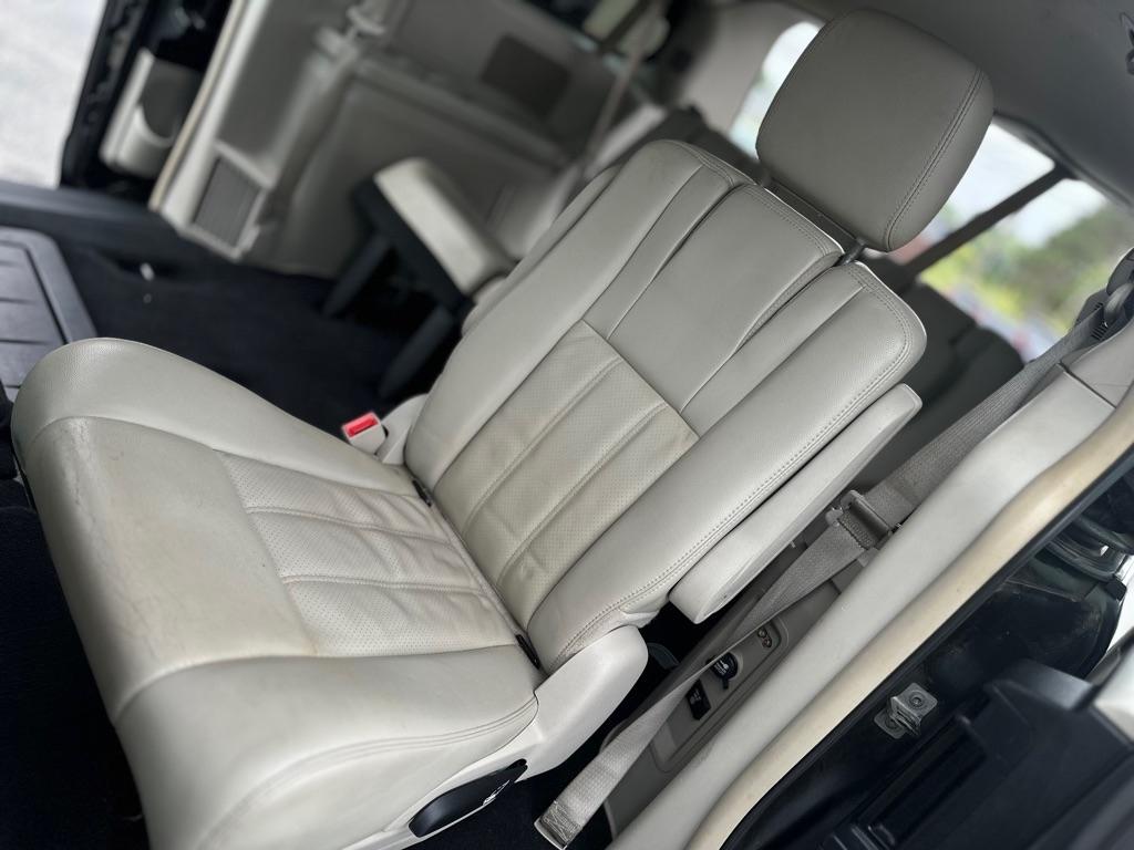 Chrysler Town & Country Touring 2012