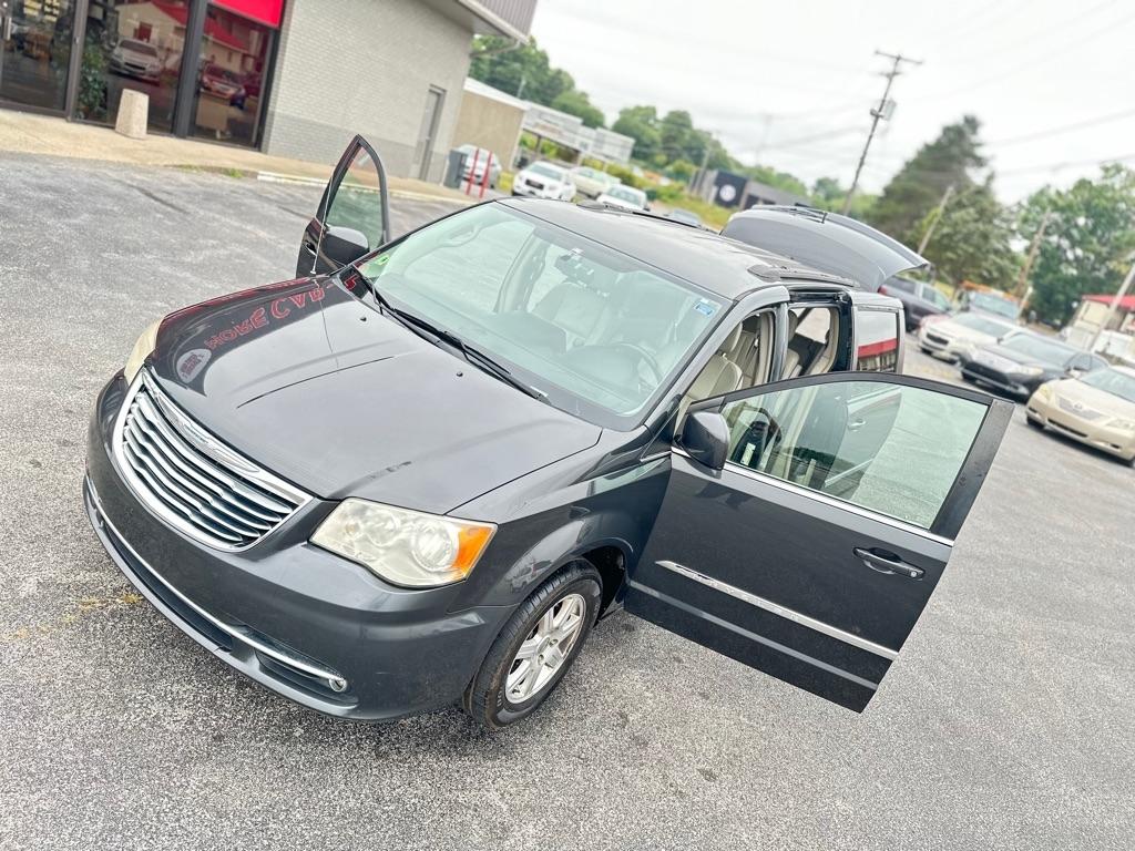 Chrysler Town & Country Touring 2012