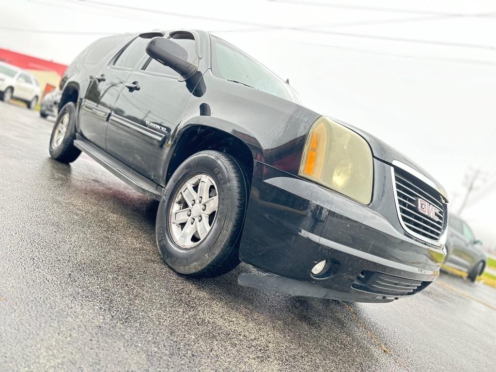 GMC Yukon XL SLT-1 1/2 Ton 4WD 2012