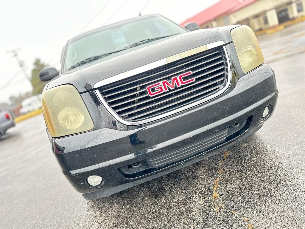 GMC Yukon XL SLT-1 1/2 Ton 4WD 2012