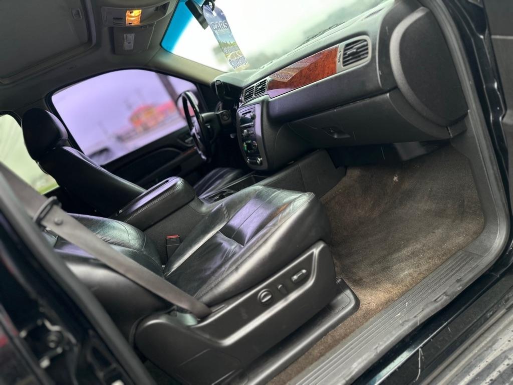 GMC Yukon XL SLT-1 1/2 Ton 4WD 2012