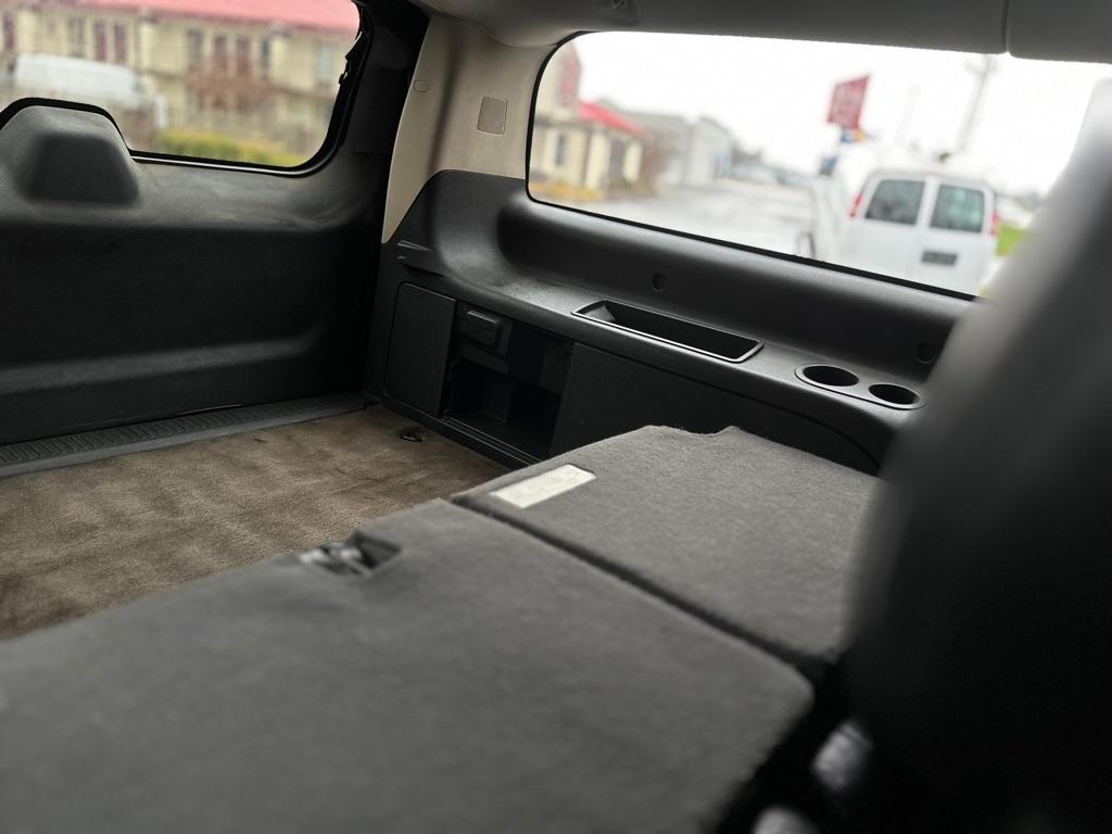 GMC Yukon XL SLT-1 1/2 Ton 4WD 2012