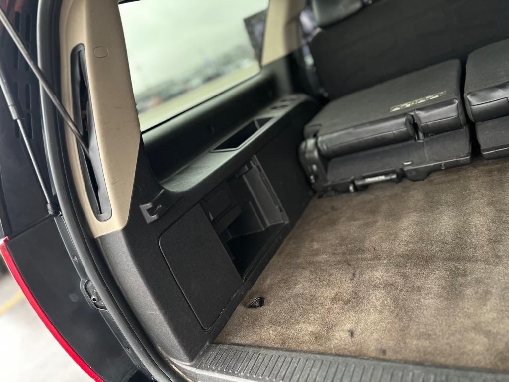 GMC Yukon XL SLT-1 1/2 Ton 4WD 2012