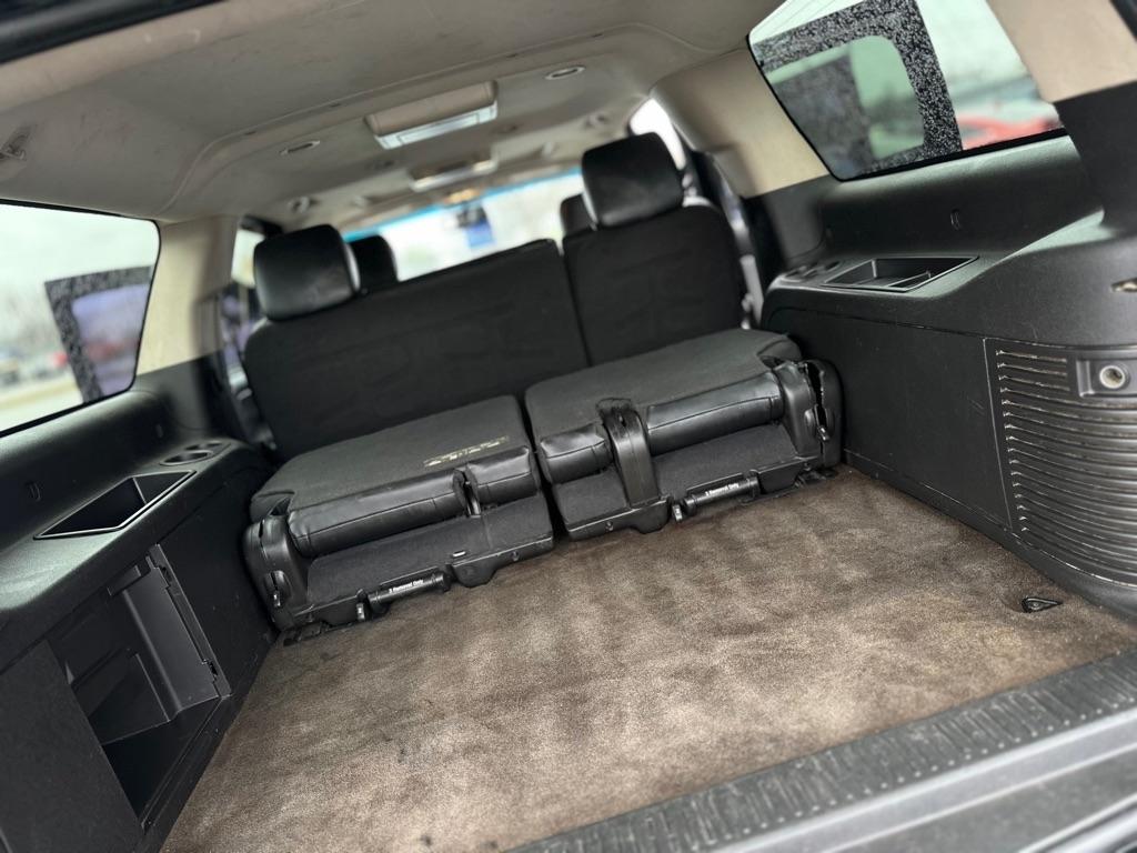 GMC Yukon XL SLT-1 1/2 Ton 4WD 2012