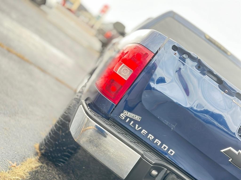 Chevrolet Silverado 1500 LS Crew Cab Short Box 4WD 2011