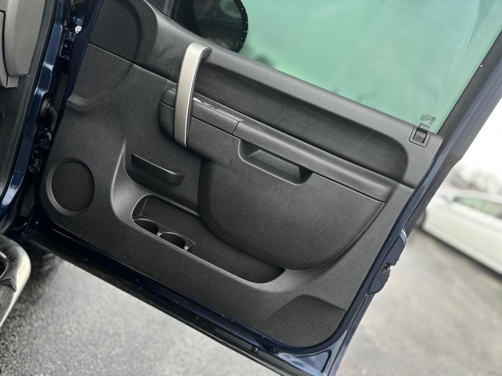 Chevrolet Silverado 1500 LS Crew Cab Short Box 4WD 2011