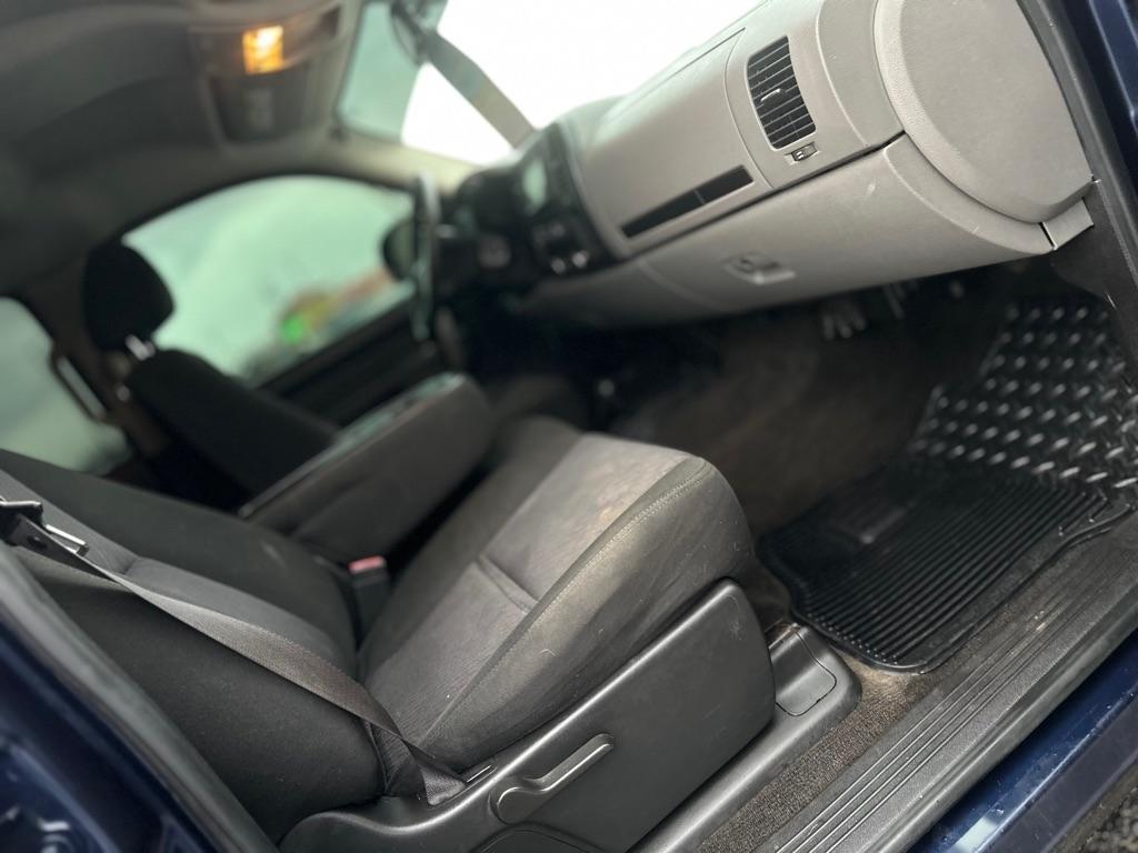 Chevrolet Silverado 1500 LS Crew Cab Short Box 4WD 2011