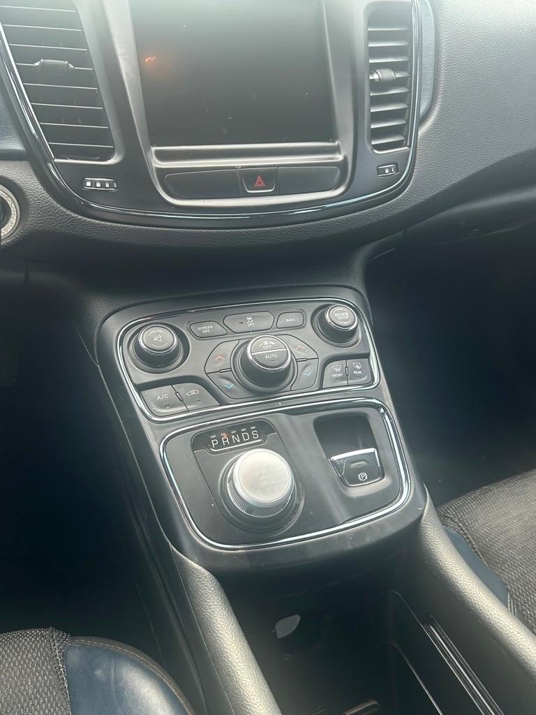 Chrysler 200 S 2015