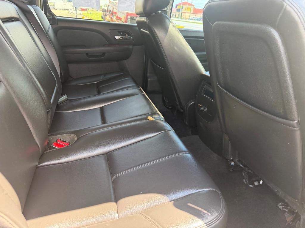 Chevrolet Silverado 2500HD LTZ Crew Cab 4WD 2011