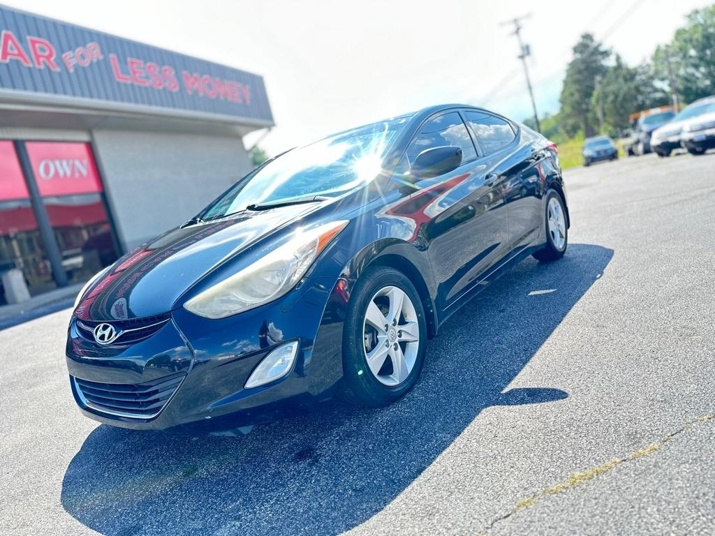 Hyundai Elantra GLS M/T 2013