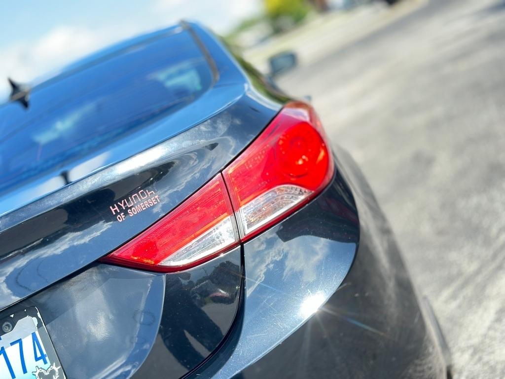 Hyundai Elantra GLS M/T 2013