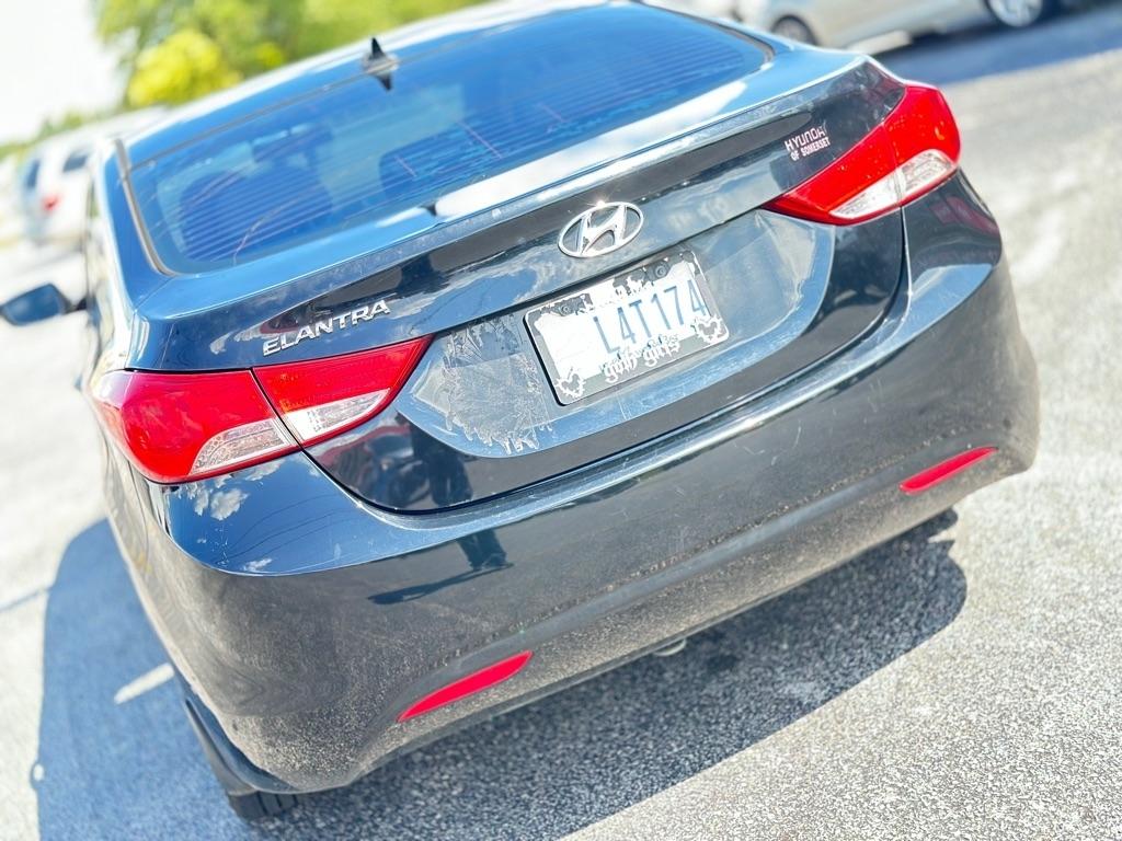 Hyundai Elantra GLS M/T 2013