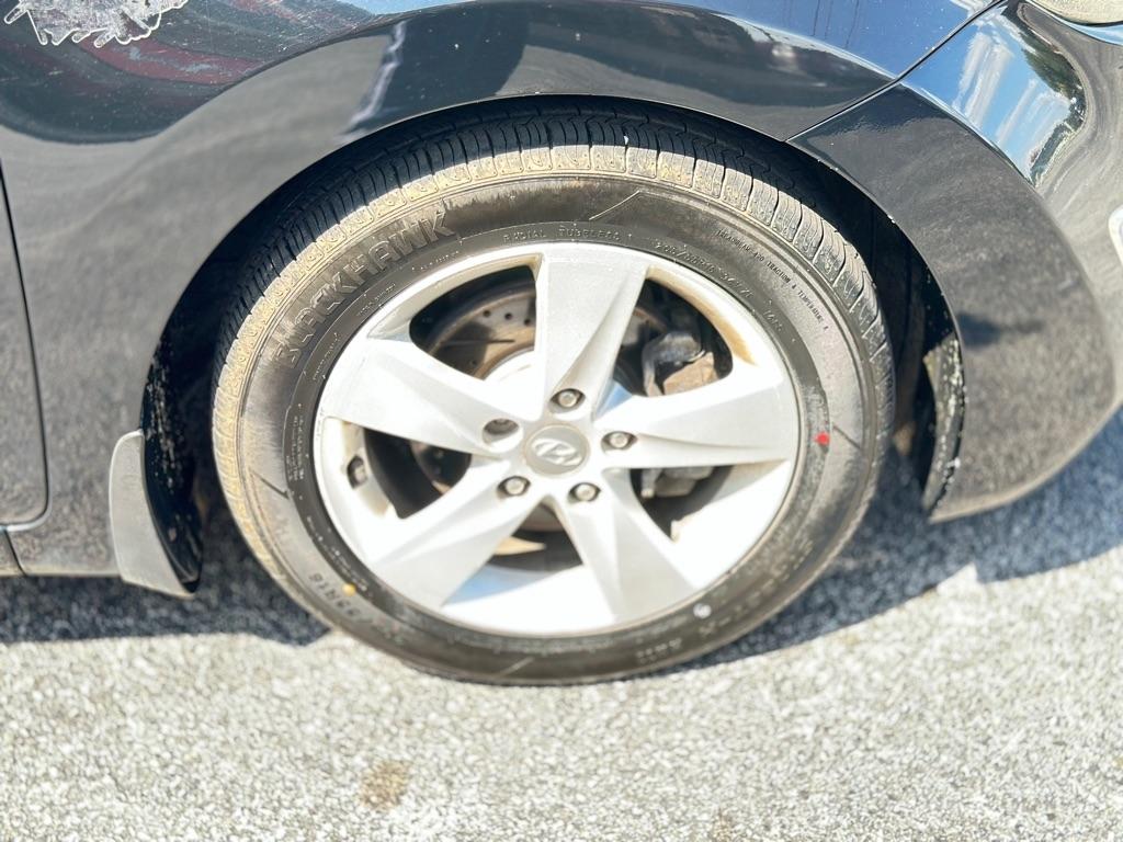 Hyundai Elantra GLS M/T 2013