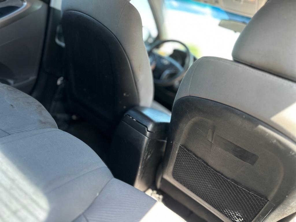 Hyundai Elantra GLS M/T 2013