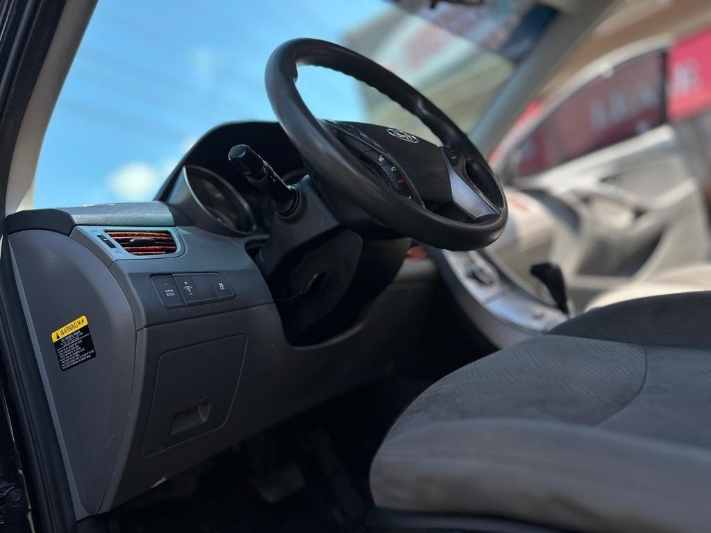 Hyundai Elantra GLS M/T 2013
