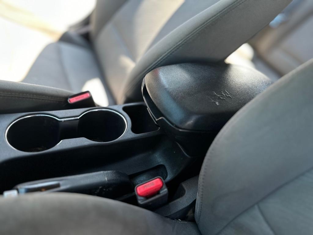 Hyundai Elantra GLS M/T 2013