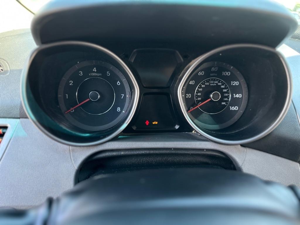 Hyundai Elantra GLS M/T 2013