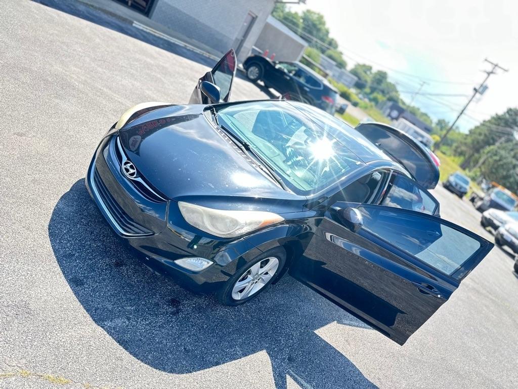 Hyundai Elantra GLS M/T 2013