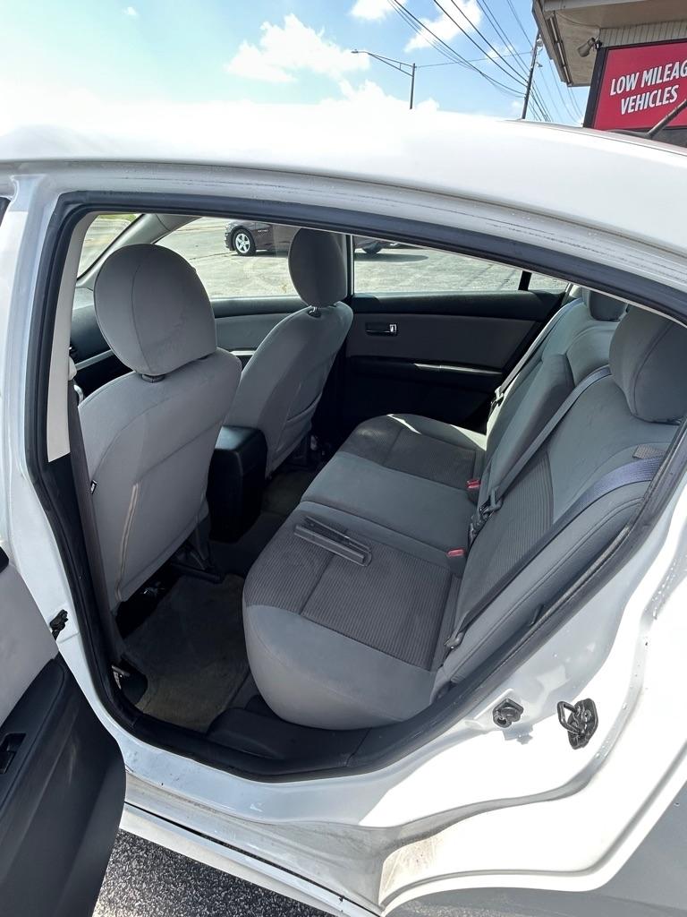 Nissan Sentra  2012