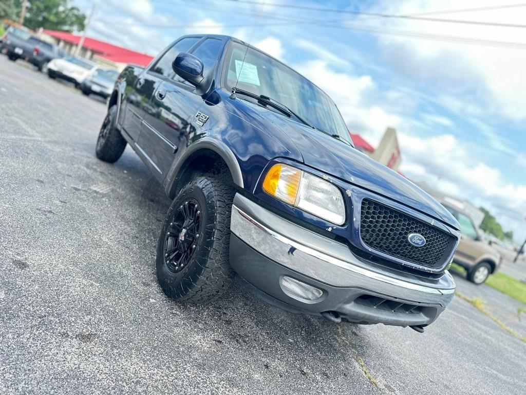 Ford F-150 XLT SuperCrew Short Bed 4WD 2002