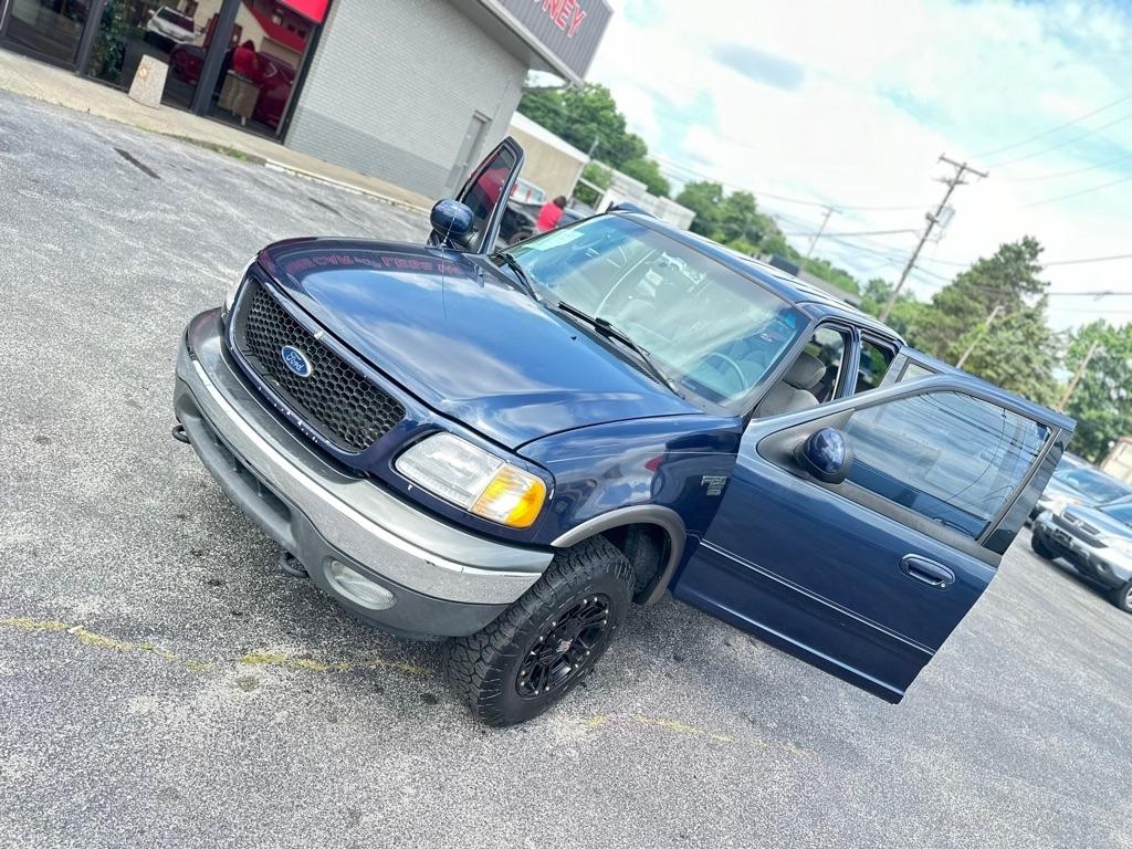 Ford F-150 XLT SuperCrew Short Bed 4WD 2002