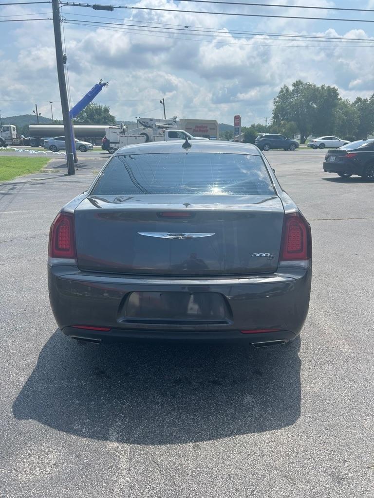 Chrysler 300 S V6 RWD 2019