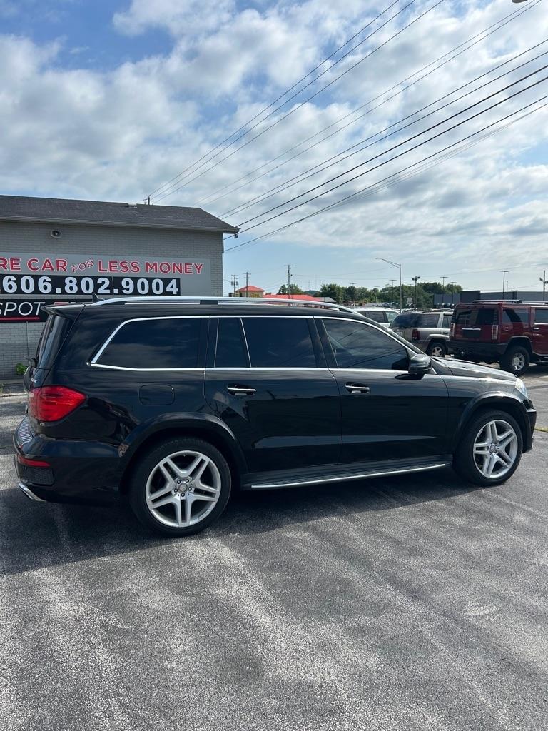 Mercedes-Benz GL-Class GL550 4MATIC 2015