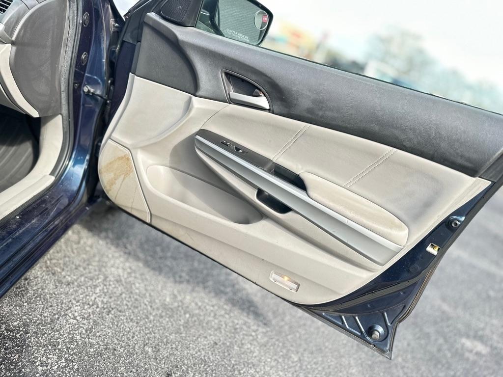 Honda Accord EX-L V-6 Sedan AT 2010