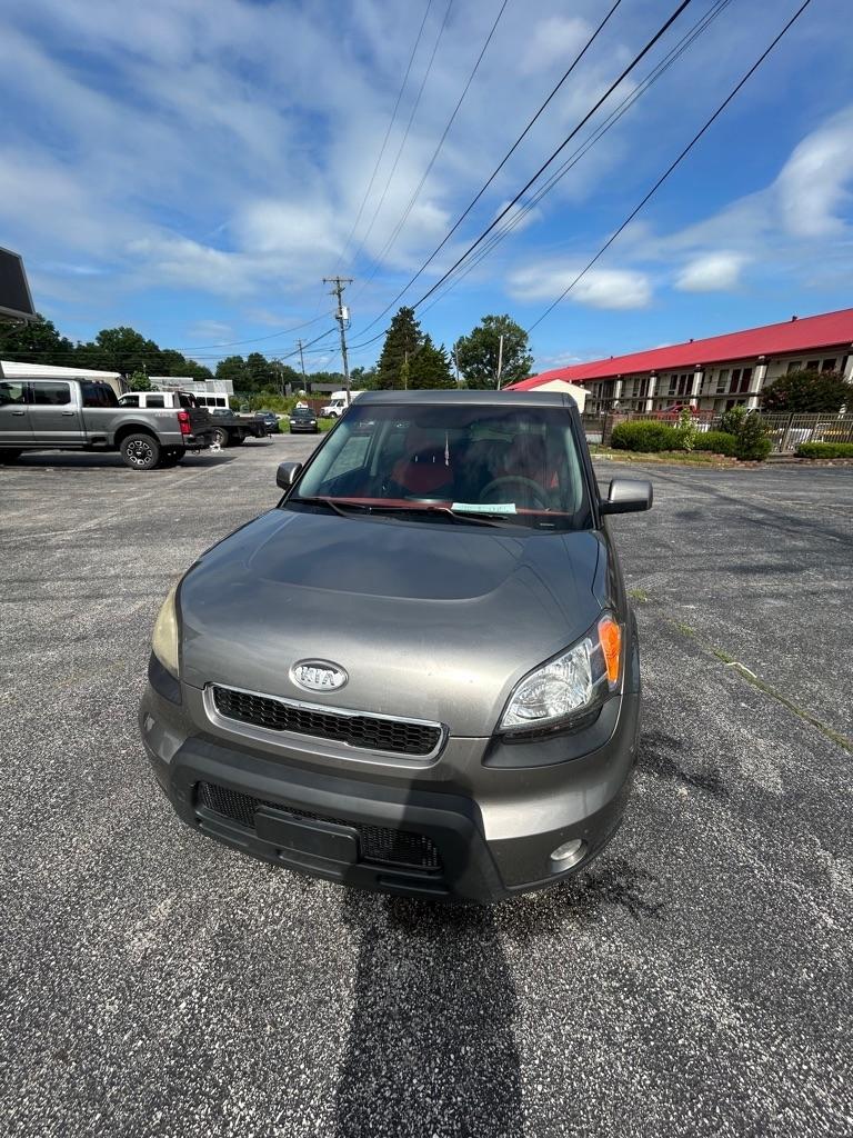 Kia Soul + 2010