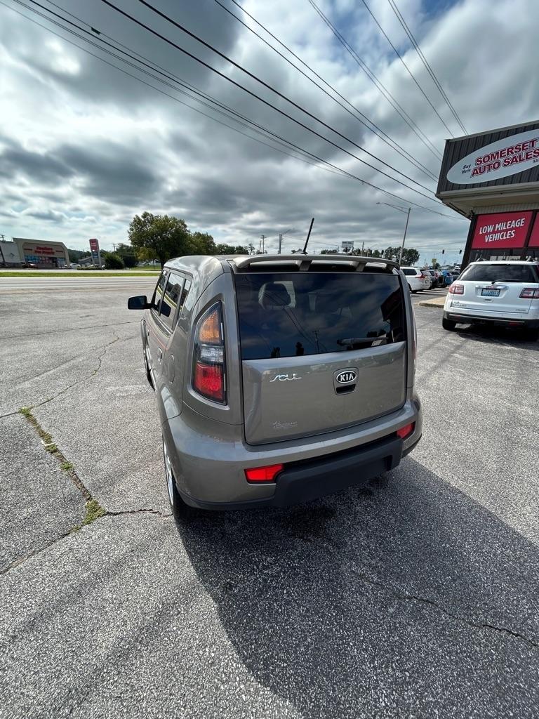 Kia Soul + 2010