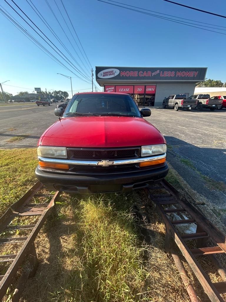 2000 Chevrolet S10 Pickup Long Bed 2WD