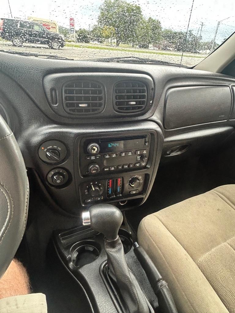 Chevrolet TrailBlazer LS 4WD 2005